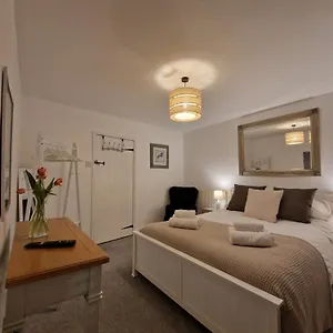 Black Cat - Heart Of Cosy Listed Holiday home